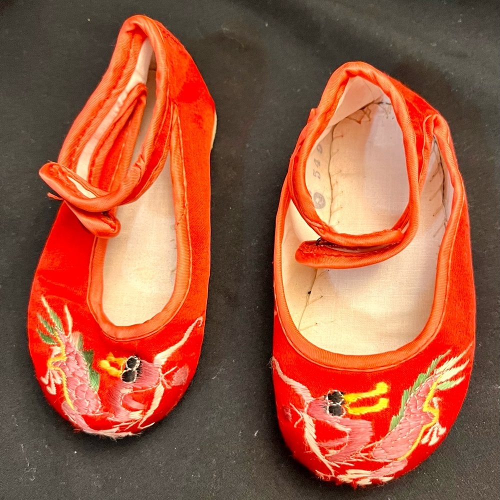 Vintage Red Suede Silk Chinese Dragon Embroidered Baby Slippers Button Close SZ6